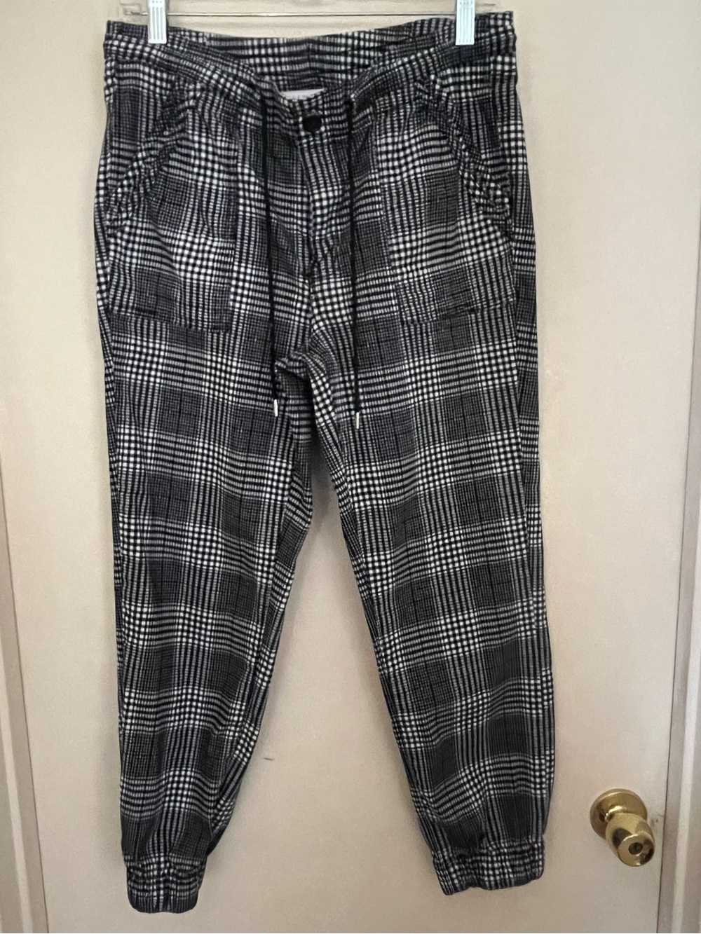 Tinseltown Black & White Plaid Jogger Pants